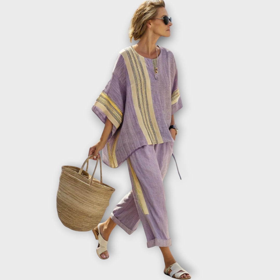 Anila - Elegantni Dvodelni Set S Prugastim Dizajnom