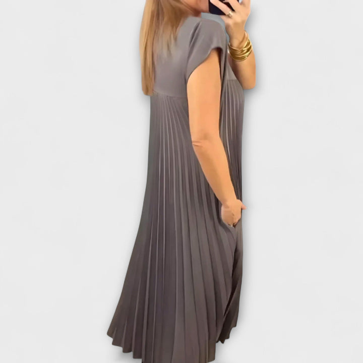 Zairelle – Elegantna plisirana haljina