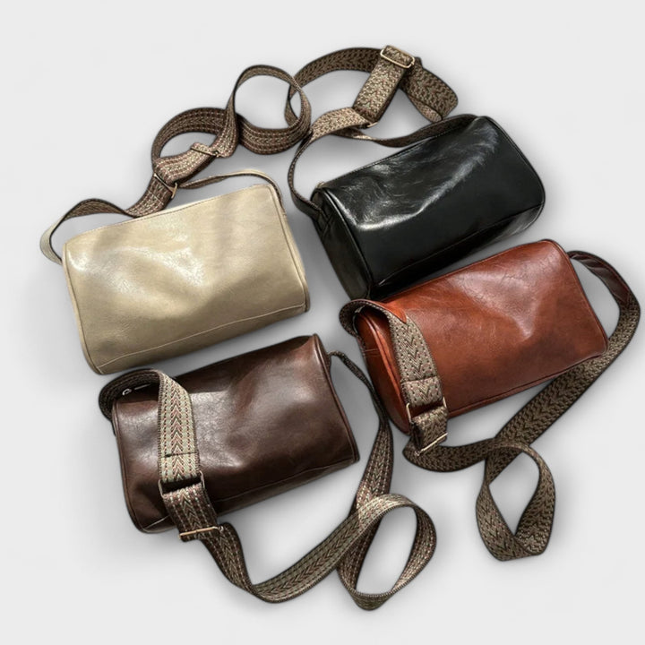 Lora. - Vintage torba preko ramena