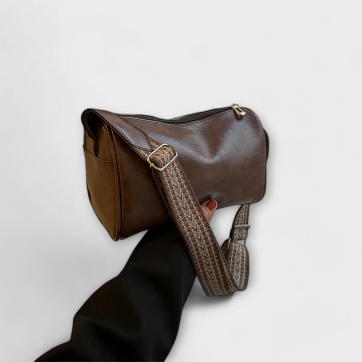 Lora. - Vintage torba preko ramena