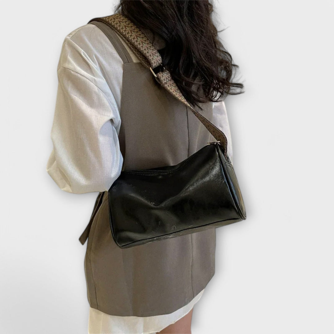 Lora. - Vintage torba preko ramena