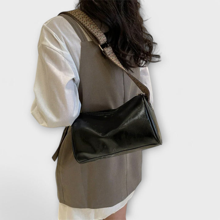 Lora. - Vintage torba preko ramena